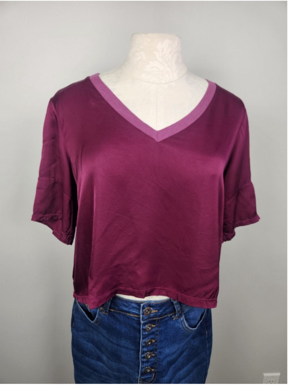 Nation LTD June V Neck Tee Satin Short Sleeve Sz S T-shirt Smooth Fairy Classic - Picture 2 of 13